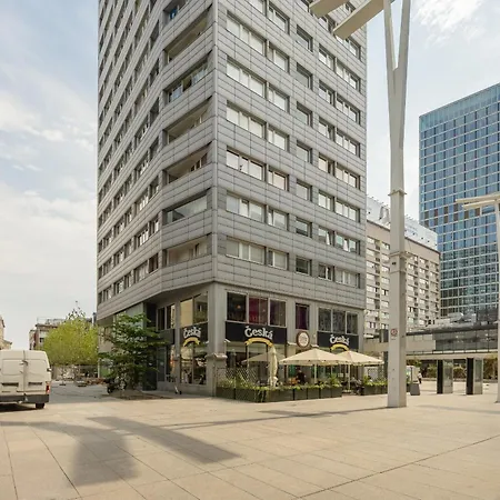 Cozy In The Centre Of By Renters Apartment