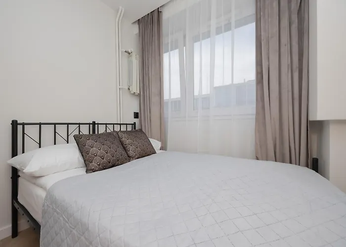 Apartment Cozy In The Centre Of By Renters