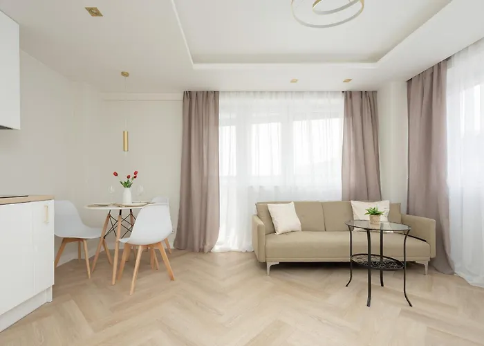 Cozy In The Centre Of By Renters *